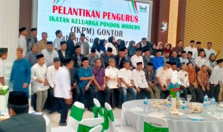Wakil Walikota Marfendi Dikukuhkan jadi Ketua IKPM Gontor Sumbar