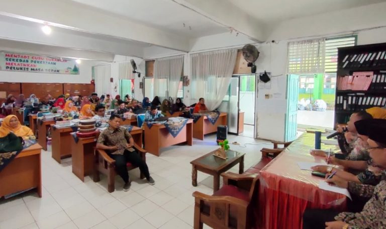 Jelang Ramadhan 1444 H, MTsN 1 Padang Gelar Rapat Dinas