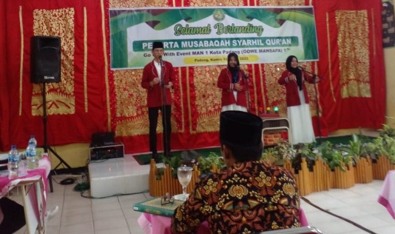 MTsN 1 Padang Juara Satu MSQ di MAN 1 Padang