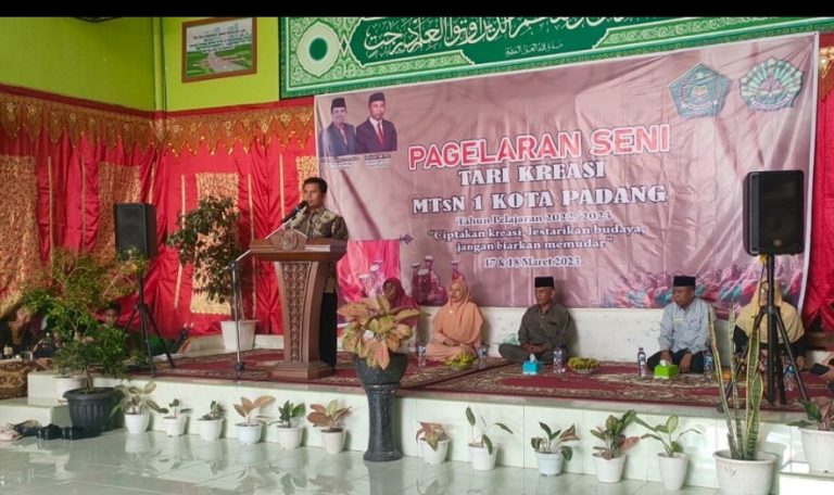 MTsN 1 Padang Buka 4 Inovasi, Edy Oktafiandi Sebut Jadilah Anak Hebat dengan Kompetensi Diri