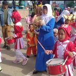 Erman Safar Lepas Pawai Karnaval yang Diikuti Murid TK se-Bukittinggi
