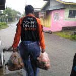 DDS Bagikan Sarapan pada Korban Banjir Kota Padang