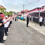 Peringati HUT RI Ke-78, DPD PKS Kota Padang Gelar Bersih-bersih di Pantai Padang