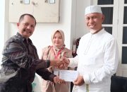 Gubernur Mahyeldi Memilih di TPS 12 Jati Baru Padang Timur