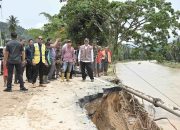 Usai Dikunjungi Gubernur Mahyeldi, Jalan Nasional yang Rusak di Pessel Sudah Bisa Dilalui