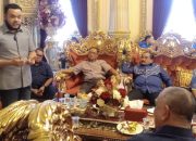 Fadly Amran Jamu Makan Siang Rombongan Alumni Majelis Belia Malaysia di Rumah Gadang Baiturahmah
