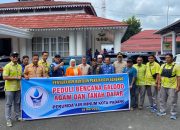 Simbolis, Bantuan Perumda AM Kota Padang Diterima Lise Eka Putra
