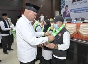 Gubernur Mahyeldi Sambut Kedatangan Jemaah Haji Kloter 1 Debarkasi Padang