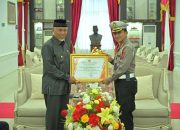 Sistem One Way Sukses, Gubernur Mahyeldi Beri Penghargaan untuk Ditlantas Polda dan BPJN Sumbar