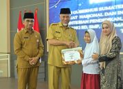 Pemprov Sumbar Beri Penghargaan untuk 76 Pelajar Hebat