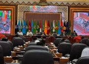 Rapat Paripurna DPRD Sumbar, Gubernur Mahyeldi Diingatkan Tantangan Berat untuk Ujudkan Indonesia Emas 2045