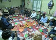 Singgah Sahur, Gubernur Mahyeldi Serahkan Bantuan Rehab Rumah