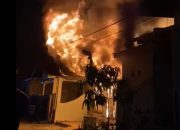 Lagi Kebakaran Melanda Kota Padang, 3 Unit Rumah Hangus di Padang Sarai