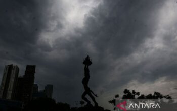 BMKG Tetapkan 8 Daerah di Sumbar Siaga Cuaca Ekstrem