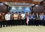 Vasko Ruseimy Lepas Kloter Pertama Haji Embarkasi Padang