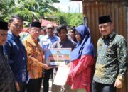 Maigus Nasir Salurkan Bantuan untuk Korban Kebakaran di Kuranji