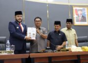 Fadly Amran Sampaikan Ranperda RPJMD Padang 2025–2029