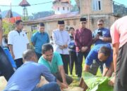 Dinsos Padang Sembelih Hewan Kurban untuk Warga Desaku Menanti