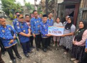 Maigus Nasir Serahkan Bantuan pada Korban Kebakaran Palapa