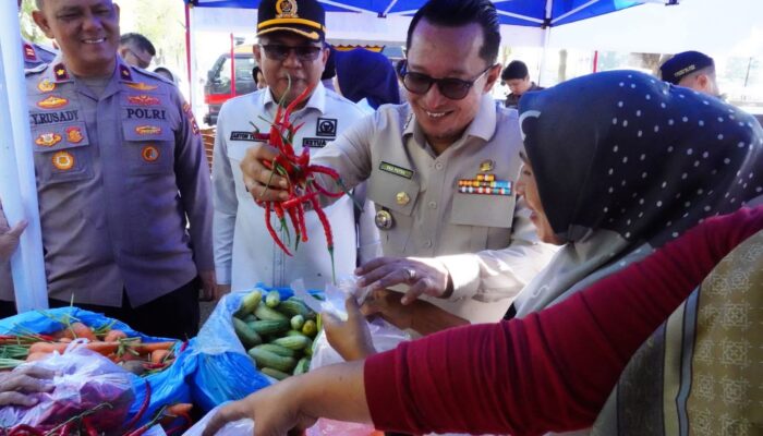 Pemkab Dukung Polres Tanah Datar Gelar Pangan Murah