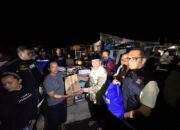 Maigus Nasir Tinjau dan Serahkan Bantuan untuk Korban Kebakaran Lubeg Padang