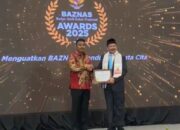 Vasko Ruseimy Terima Penghargaan Gerakan Zakat Nasional untuk Sumbar