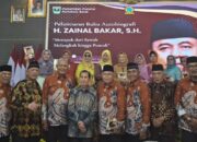 Zainal Bakar Wariskan Pemimpin yang Merakyat, Hal itu Terungkap Dari Peluncuran Buku Otobiografnya 