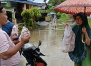 BRI Salurkan 2.500 Nasi Bungkus untuk Warga Terdampak Banjir Padang