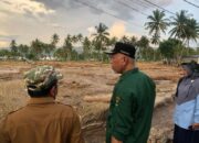  Tinjau Korban Bencana di Junjung Sirih, Gubernur Sumbar Serahkan Bantuan Senilai Rp68 Juta