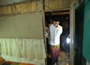 Sahur di Rumah Warga Situjuh, Gubernur Mahyeldi Serahkan Bantuan Bedah Rumah