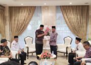 Gubernur Sumbar Serahkan Rekomendasi Seminar Wakaf Internasional ke Menteri Agama