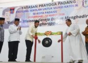 Fadly Amran Buka Kegiatan Pastoral 2.500 Siswa Katolik di Padang