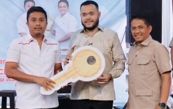 Wagub Sumbar Resmikan Huntara Mandiri Kepalo Koto Kota Padang