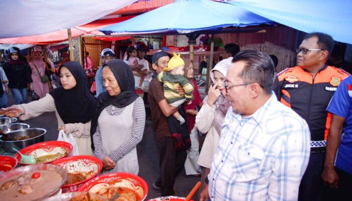 Bupati Eka Putra Tinjau Pasar Pabukoan Batusangkar