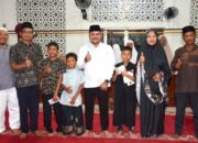 Pemko Padang Serahkan Hadiah Smart Surau untuk Murid Musala Al-Mustanir