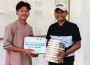 Perumda AM Padang dan Dompet Dhuafa Salurkan Puluhan Al-Qur’an ke Santri