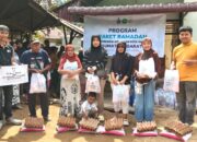 Kolaborasi UPZ Perumda AM Padang dan IZI Salurkan 300 Paket Ramadhan di Padang