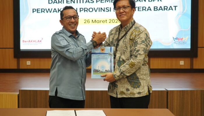 Bupati Eka Putra Serahkan LKPD 2025 Pada BPK Perwakilan Sumbar