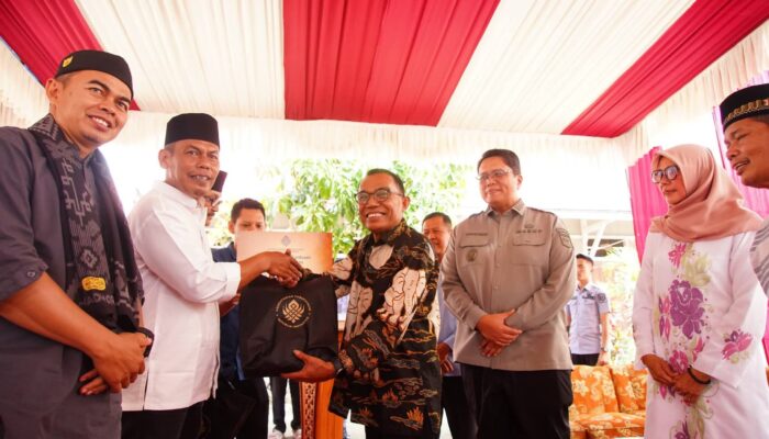 Kemenbud Salurkan Bantuan untuk Korban Bencana Alam di Batipuh Selatan