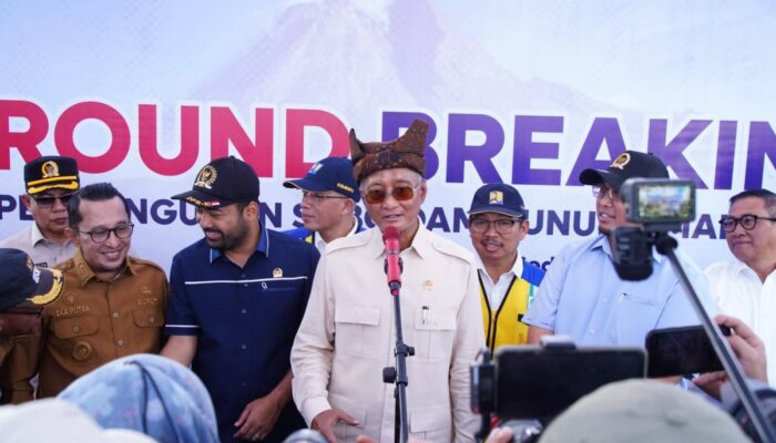Menteri PU Letakan Batu Pertama Pembangunan Sabo Dam di Tanah Datar