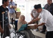 TP PKK Tanah Datar Salurkan Bantuan Sembako Bagi Penyandang Disabilitas
