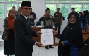 Sekdakab Tanah Datar Melantik Pejabat Manajerial