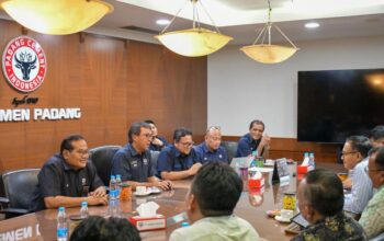 Pemkab Mentawai Temui Semen Padang, Bahas CSR dan Ambulans Laut