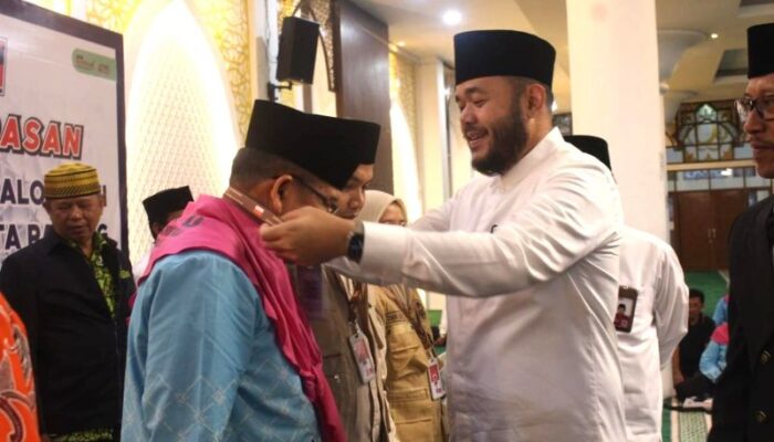 386 Jemaah Haji Padang Berangkat, Fadly Amran Beri Pesan Ini