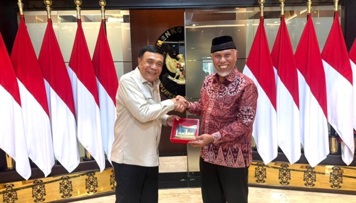 Mahyeldi Temui Menko Polkam, Bahas Stabilitas Politik dan Keamanan Sumbar