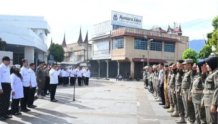 Wako Ramlan Nurmatias Pimpin Apel Gabungan SK4 Dikawasan Pedestarian Jam Gadang