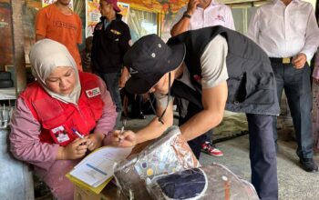PMI Kota Bukittinggi Gerak Cepat Salurkan Bantuan Kepada Korban Kebakaran RT 03/RW 01 Kelurahan Bukik Apit Puhun