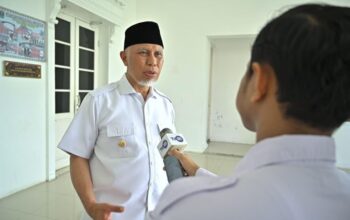 Gubernur Mahyeldi Apresiasi Bank Nagari Masuk Daftar Bank Terbaik Dunia Versi Forbes