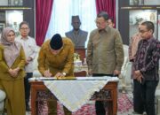 Mahyeldi Luncurkan Pembiayaan Syariah Tanpa Bunga untuk UMKM Terdampak Bencana