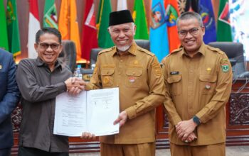 DPRD Setujui Penyertaan Modal Jamkrida, Mahyeldi Bidik Pertumbuhan Ekonomi